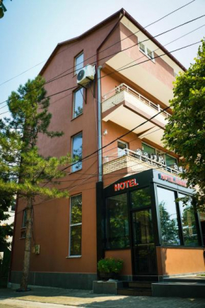 Hotel Iseberi